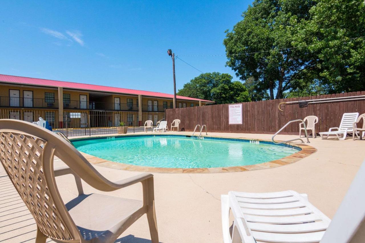 Rodeway Inn Mansfield Exterior foto